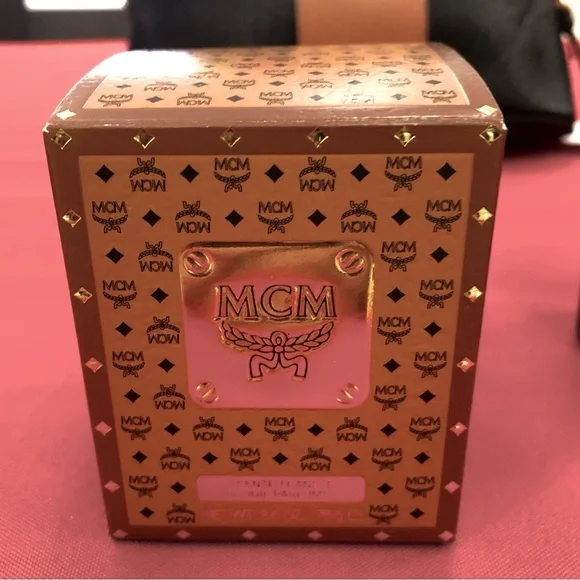 MCM Luxury Candle with Holder - Picture 3 of 3